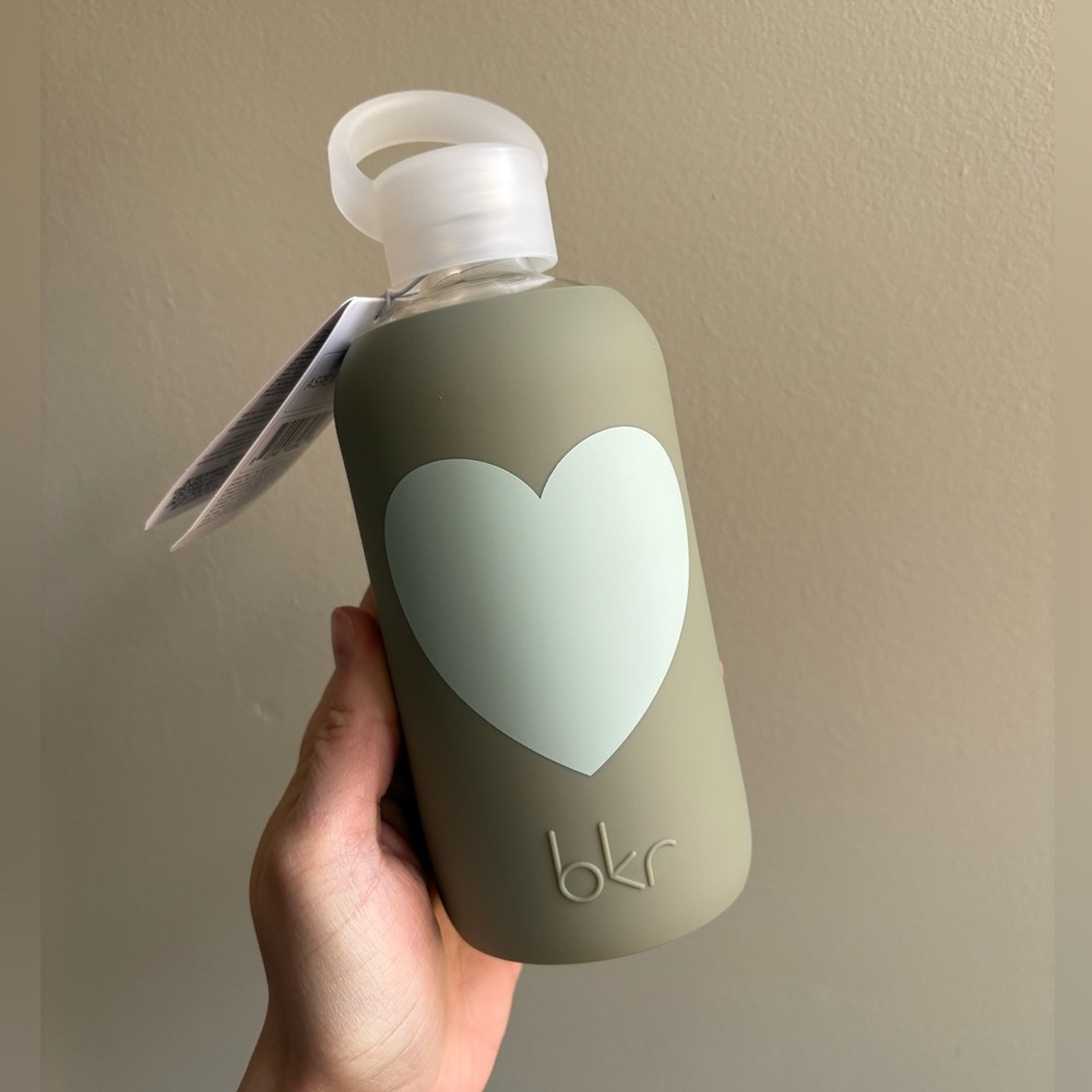 bkr Water Bottle Aspen Love Heart 16 oz